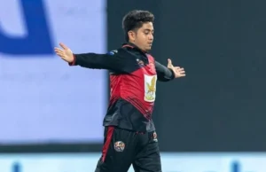 IPL Auction 2026: कौन हैं मंयक रावत? जिन्हें मुंबई इंडियंस ने 30 लाख रुपये में खरीदा