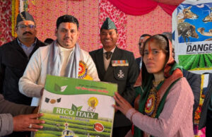 Chamoli: अधिकारियों का दावा…अब आबादी क्षेत्र में आने से डरेगा भालू, जिला पंचायत ने किया ये ‘डेंजर’ प्रयोग