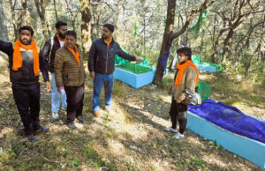 Uttarakhand: बाला हिसार क्षेत्र में बनीं मजारों का बजरंग दल ने किया विरोध, वन विभाग का स्कूल प्रबंधन को नोटिस