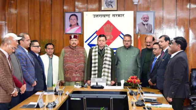 kabnata-bthaka-ma-upa-makhayamatara-ajata-pavara-ka-nathhana-para-rakha-mana_e03ed6d158cdc5bf501f7c8bf4b6d3da (1)