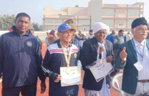 अल्मोड़ा के 92 वर्षीय लक्ष्मण सिंह ऐठानी ने अजमेर में आयोजित spot put में जीता गोल्ड मेडल