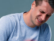 सिर्फ सीने में दर्द नहीं! हार्ट अटैक के ये 6 लक्षण गैस या थकान समझकर न करें नजरअंदाज 1