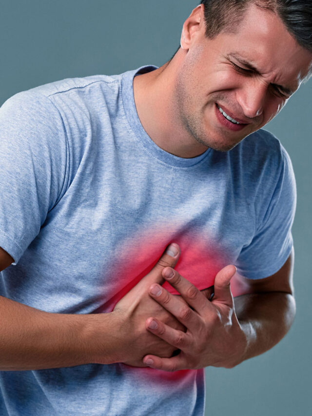सिर्फ सीने में दर्द नहीं! हार्ट अटैक के ये 6 लक्षण गैस या थकान समझकर न करें नजरअंदाज