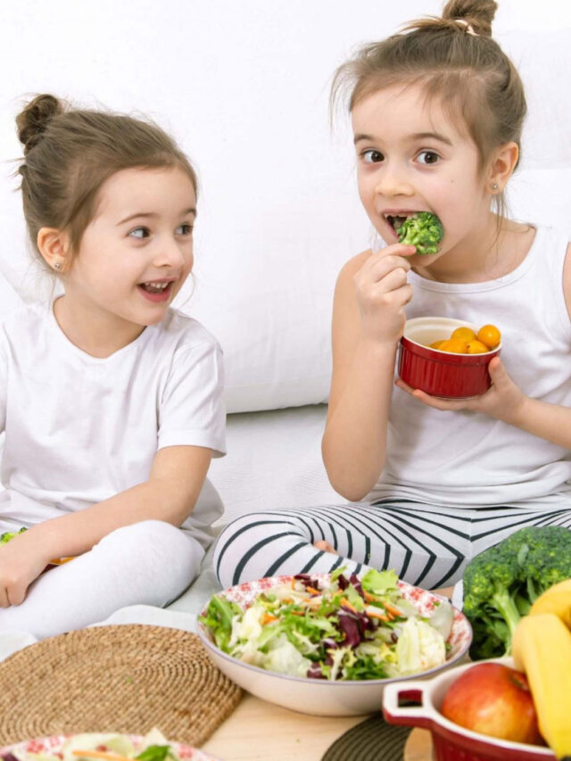 दुबला-पतला बच्चा भी बनेगा हेल्दी और गोल-मटोल: वजन बढ़ाने के लिए 6 असरदार फूड्स केला और दूध