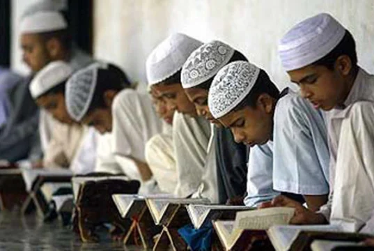 उत्तराखंड अल्पसंख्यक शिक्षा अधिनियम: मदरसों के छात्रों को मिलेगी मुख्यधारा की शिक्षा