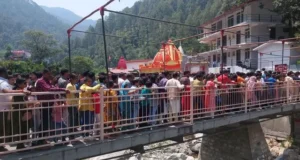 Uttarakhand: कैंची धाम मंदिर में करोड़ों के चढ़ावे का घोटाला! नैनीताल हाई कोर्ट सख्त, सरकार और ट्रस्ट से मांगा जवाब