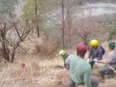 रुद्रप्रयाग में घास काटते समय पहाड़ी से गिरकर हुई महिला की मौत, एसडीआरएफ की टीम ने दुर्गम पहाड़ी क्षेत्र में पहुंचकर शव किया बरामद