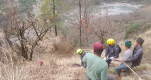 रुद्रप्रयाग में घास काटते समय पहाड़ी से गिरकर हुई महिला की मौत, एसडीआरएफ की टीम ने दुर्गम पहाड़ी क्षेत्र में पहुंचकर शव किया बरामद