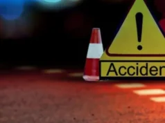 Devprayag News: ऋषिकेश-बदरीनाथ राष्ट्रीय राजमार्ग पर हादसा, पिकअप गंगा में समाई, दो लोग लापता, रेस्क्यू जारी