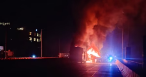 Uttarakhand: देहरादून-हरिद्वार हाईवे पर हादसा, मोतीचूर फ्लाईओवर पर कई वाहनों में लगी आग, महिला समेत दो की मौत, कई घायल