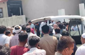 Haridwar: धनौरी बाजार में दर्दनाक सड़क हादसा, ट्रैक्टर-ट्रॉली की चपेट में आने से बाइक सवार महिला की मौत