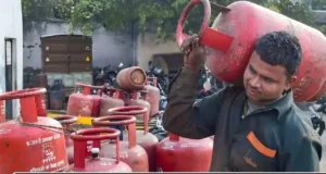 Uttarakhand: नहीं मिल रहे व्यावसायिक सिलिंडर, होटल और रेस्टोरेंट संचालन पर संकट, अब इंडक्शन चूल्हे की तैयारी