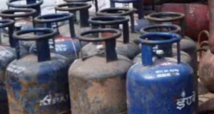 Uttarakhand: दोगुना हो गया व्यावसायिक एलपीजी सिलिंडरों का कोटा, वितरण को लेकर शासन ने नई एसओपी की जारी
