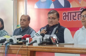 Uttarakhand BJP: महिलाओं के बीच पहुंचने के लिए भाजपा ने बनाया कीर्तन-नवरात्र प्लान, मंडल स्तर तक होंगे आयोजन