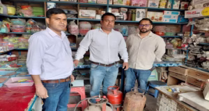 Haldwani: बनभूलपुरा में मारा छापा, 3 लोगों को अवैध रूप से गैस रिफिलिंग करते पकड़ा