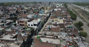 Uttarakhand: बनभूलपुरा रेलवे भूमि मामला, 28 अप्रैल को अगली सुनवाई, कोर्ट में देनी होगी पीएमएवाई के पात्र व अपात्रों की सूची