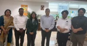 CBSE 10th Results: 500 में से 500 नंबर लाई उत्तराखंड की हर्षा, सीबीएसई हेडक्वार्टर में हुआ सम्मान