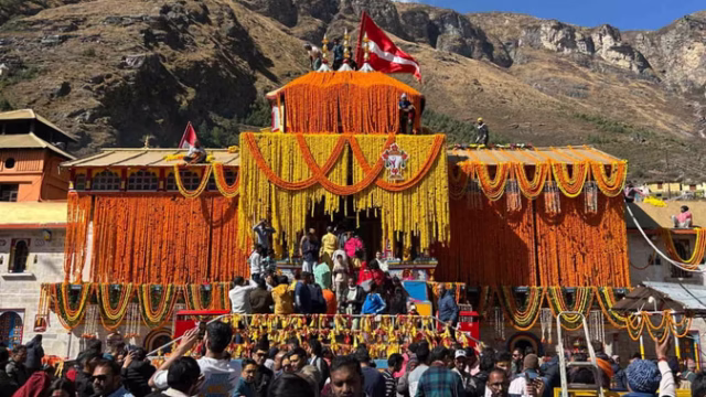 badrinath-dham_3b787bbefc1679c81f7e0b2071c459b3 (2)