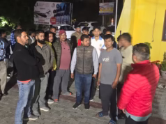 Bhimtal: गोवंश से भरा ट्रक पकड़ा, ग्रामीण और भाजपा नेताओं ने किया हंगामा; तीन हिरासत में