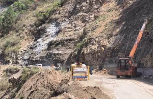 Chardham Yatra 2026: गुप्तकाशी से गौरीकुंड का 32 किमी का सफर सताएगा, फाटा से आगे तरसाली के पास बेहद संवेदनशील