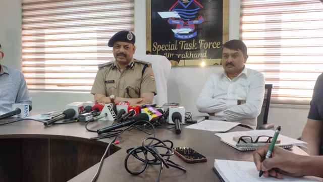 esaesapa-esataefa-ajaya-saha_6535e7bc4043e1fe07591ee71f0cfaa6