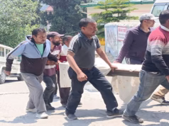 Nainital News: आग बुझाने गए दैनिक कर्मी की फिसलकर गिरने से मौत, सभासदों व स्थानीय लोगों ने जमकर किया हंगामा