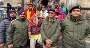 Rudraprayag: कैलाश खेर पहुंचे केदारनाथ धाम, विधिवत पूजा-अर्चना कर बाबा केदार का लिया आशीर्वाद
