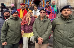 Rudraprayag: कैलाश खेर पहुंचे केदारनाथ धाम, विधिवत पूजा-अर्चना कर बाबा केदार का लिया आशीर्वाद