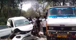 ऋषिकेश-देहरादून हाईवे पर हादसा: जंगलात चौकी के पास तेज रफ्तार कार का अचानक फटा टायर, कई वाहनों में लगी टक्कर