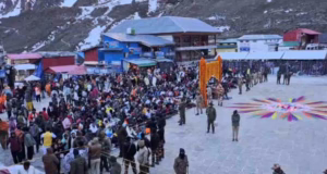 Kedarnath Temple: डीएम ने संभाली कमान, देर शाम धाम पहुंचकर की समीक्षा बैठक, यात्रा व्यवस्थाओं का लिया फीडबैक