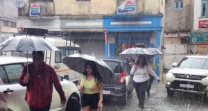 Uttarakhand Weather: पहाड़ से मैदान तक बदला मौसम, देहरादून-मसूरी में बारिश और ओलावृष्टि, गर्मी से मिली राहत