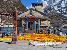 Kedarnath Dham: फूलों से सजने लगा बाबा केदार का धाम, आज गौरीकुंड पहुंचेगी उत्सव डोली, 22 को खुलेंगे कपाट