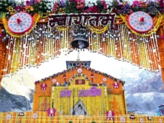 केदारनाथ धाम में चेंकिग कर रही थी पुलिस, टेंट से मिले दो एयर गन और एक धारदार हथियार