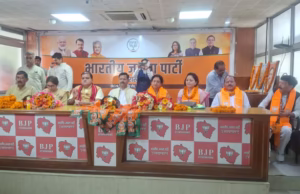Uttarakhand: कांग्रेस को झटका, प्रदेश अध्यक्ष महेंद्र भट्ट की मौजूदगी कई नेताओं ने थामा बीजेपी का दामन