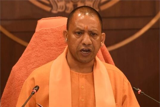 Dehradun: रोड पर नमाज बंद करो, नमाज को लेकर सीएम योगी के बयान पर सियासत तेज, समर्थन में आए उत्तराखंड मदरसा शिक्षा बोर्ड के चेयरमैन