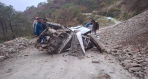 Road Accident: भतरोंजखान में बड़ा हादसा, जागर कार्यक्रम से लौट रहे लोगों की कार खाई में गिरी, तीन की मौत