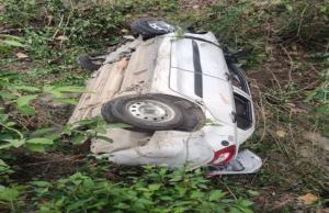 Road Accident: ब्रेक फेल होने से टैक्सी पलटी, छह पर्यटक घायल