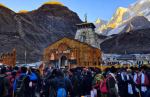 Chardham Yatra: केदारनाथ और यमुनोत्री में यात्रियों की संख्या बढ़ने पर पंजीकरण बंद, श्रद्धालुओं ने किया हंगामा