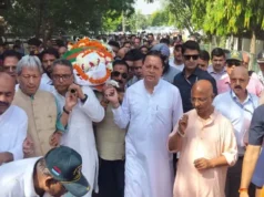 भुवन चंद्र खंडूड़ी: उत्तराखंड के तीन दिन का राजकीय शोक, अंत्येष्टि आज, मुख्यमंत्री धामी ने अर्थी को दिया कंधा
