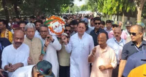 भुवन चंद्र खंडूड़ी: उत्तराखंड के तीन दिन का राजकीय शोक, अंत्येष्टि आज, मुख्यमंत्री धामी ने अर्थी को दिया कंधा