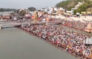 Uttarakhand: गंगा दशहरा आज, हरकी पैड़ी पर आस्था की डुबकी लगा रहे श्रद्धालु, दस पापों का नाश करता है आज किया स्नान