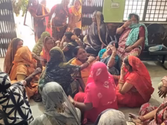 Sitarganj: प्रसव के बाद इलाज के दौरान बीडीसी सदस्य की बहू की मौत, परिजनों ने अस्पताल में काटा हंगामा