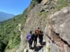 उत्तरकाशी के सेवा गांव में सड़क नहीं, बीमार महिला को 11 किमी कंधों पर उठाकर पहुंचाया अस्पताल