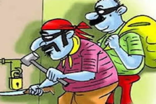 Uttarakhand: नैनीताल के कालाढूंगी में फौजी के घर लाखों के जेवर और नकदी की चोरी, पुलिस जांच में जुटी