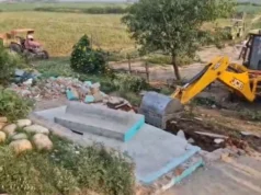 उत्तराखंड के नानकसागर बांध क्षेत्र में अवैध मजार पर चला बुलडोजर, अतिक्रमण हटाने पहुंची टीम ने किया ध्वस्तीकरण