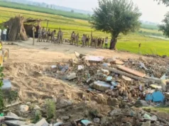 उत्तराखंड के नानकमत्ता में चला धामी सरकार का बुलडोजर, सिखों के तीर्थ स्थल के पास बनी मजार ढहाई