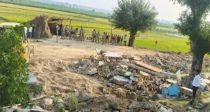 उत्तराखंड के नानकमत्ता में चला धामी सरकार का बुलडोजर, सिखों के तीर्थ स्थल के पास बनी मजार ढहाई
