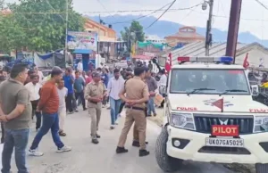 उत्तराखंड में मुख्य सचिव के फ्लीट वाहन ने कार को मारी टक्कर, स्कूटी चालक को भी गिराया