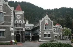 उत्तराखंड हाई कोर्ट की सरकार को दो टूक, कहा-पाकिस्तानी सिख परिवार से देश को खतरा है तो उसे वहीं भेजो
