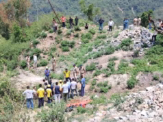 Mussoorie: झड़ीपानी के पास दर्दनाक हादसा, ब्रेक फेल होने से गहरी खाई में गिरी कार, चार यात्रियों की मौत